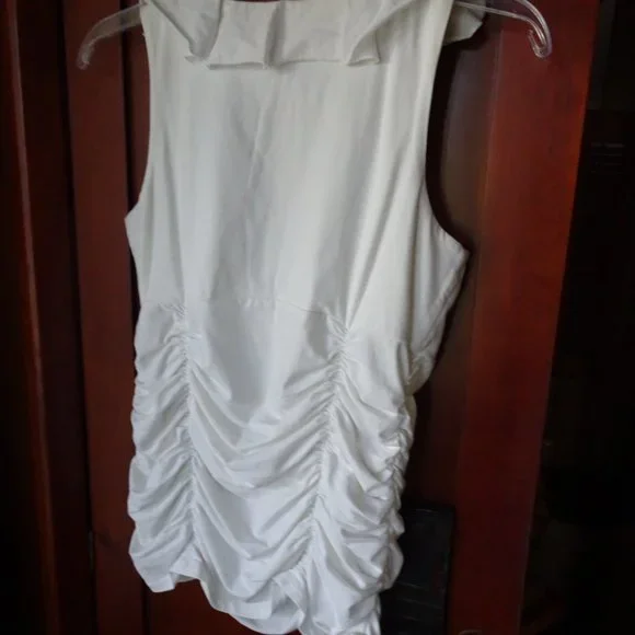 Cabi Low Cut white Sleeveless ruffle top S - Picture 4 of 8